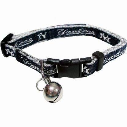 New York Yankees cat collar