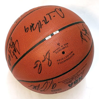 76ers Team Signed Ball 1068