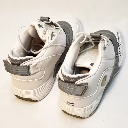 Sneakers Iverson B16048 c