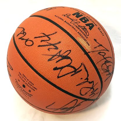 76ers-Team-Signed-Basketball-XX89553-c