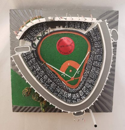 New York Yankees Gold Series FINAL PITCH Yankee Stadium Replica - Image 4