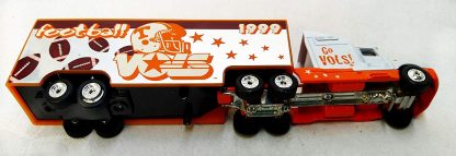 University of Tennessee Volunteers 1999 Limited Edition Die Cast Tractor Trailer - Image 5